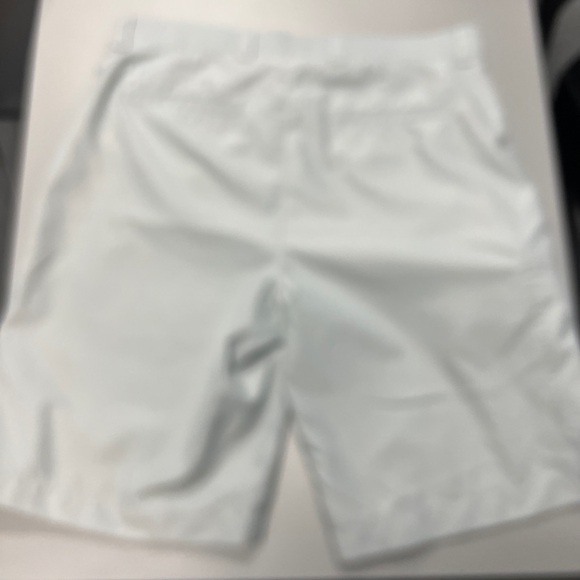 Calloway Golf Shorts Gray Flat front Shorts Mens 34 X 10’ Inseam - Picture 5 of 9